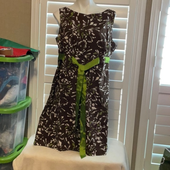 Brown and Green Floral Dress with Bow - Picture 1 of 8